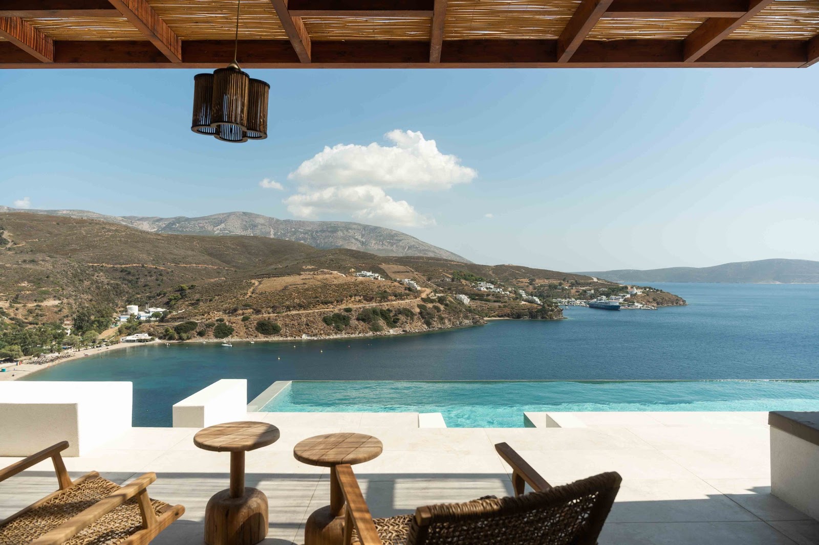 5 reasons to book a villa in Skyros for your vacations